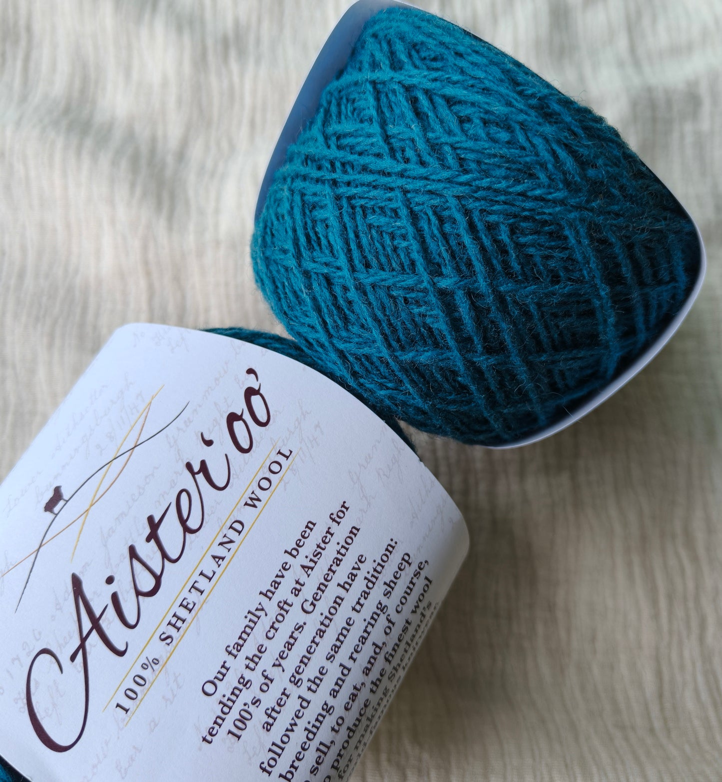 Aister 'oo' - 100% Shetland Wool