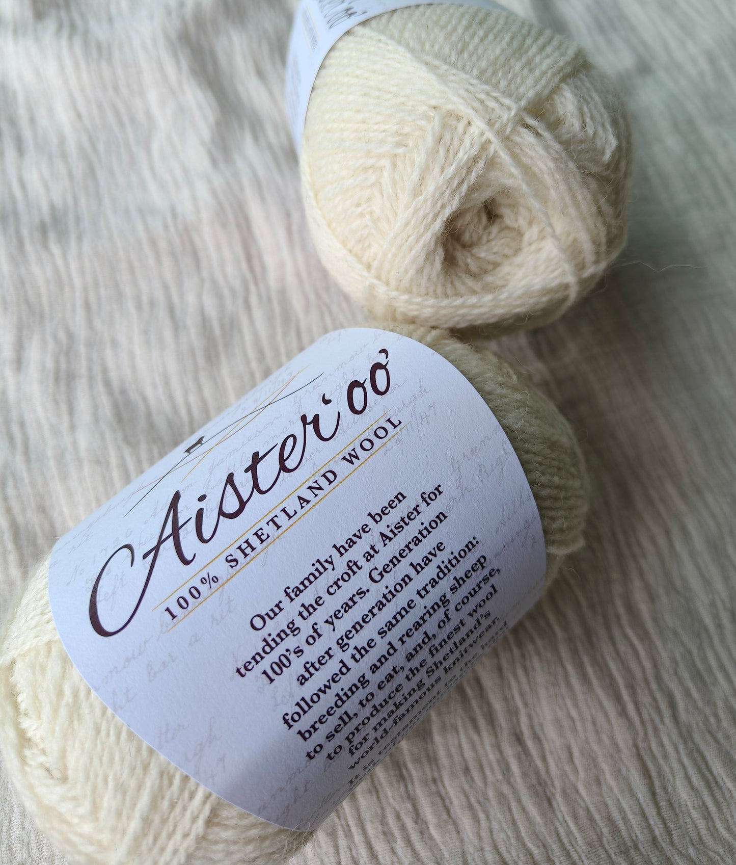 Aister 'oo' - 100% Shetland Wool