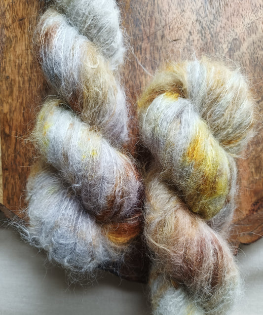 Goldfinch - Oosey Suri Silkpaca