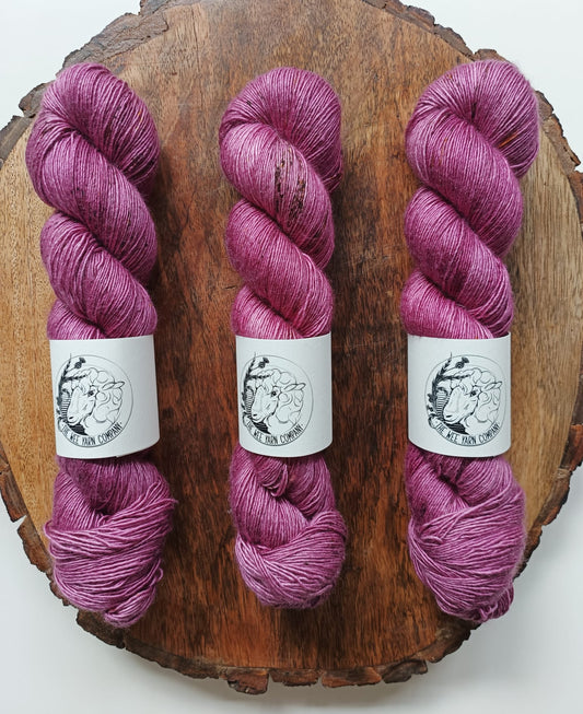 The Dame - Silky Shoogle Singles