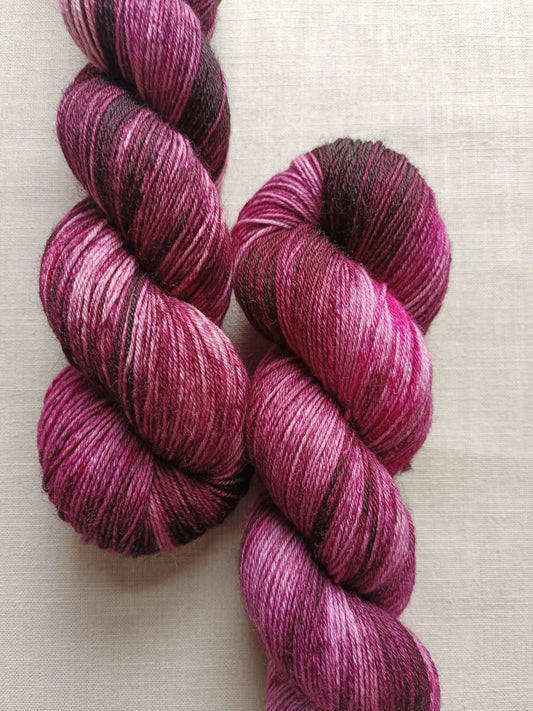 Electric Pink - Bonnie BFL Sock