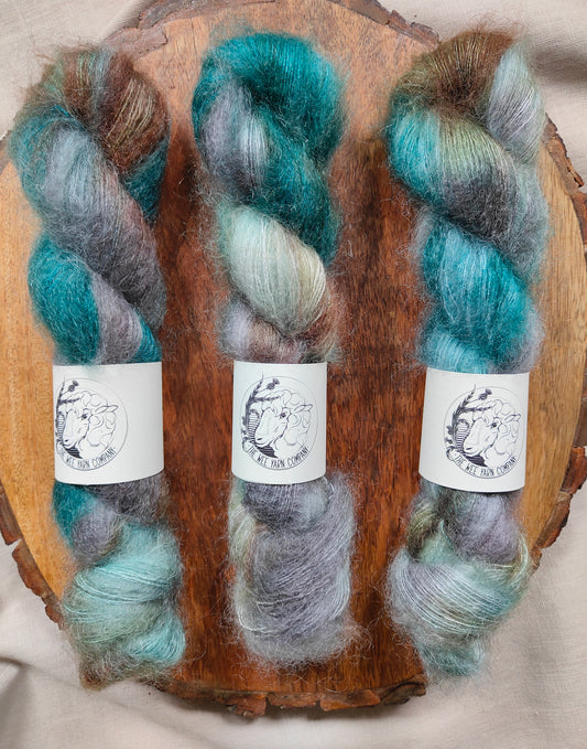 Labradorite - Coorie In Silk Mohair